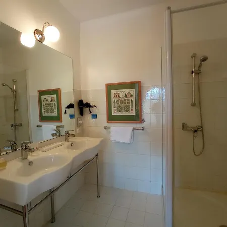 Domaine De Rasigous Bed & Breakfast 4*