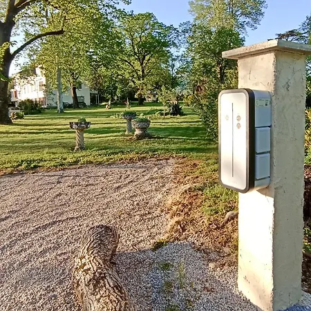 Domaine De Rasigous 4*